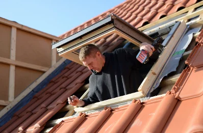 Pose de fenêtres de toit Velux à Saint-Adrien